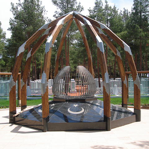 نصب الشهداء الأتراك الرمزي بتشاناق قاله نصب الشهداء الأتراك الرمزي بتشاناق قاله